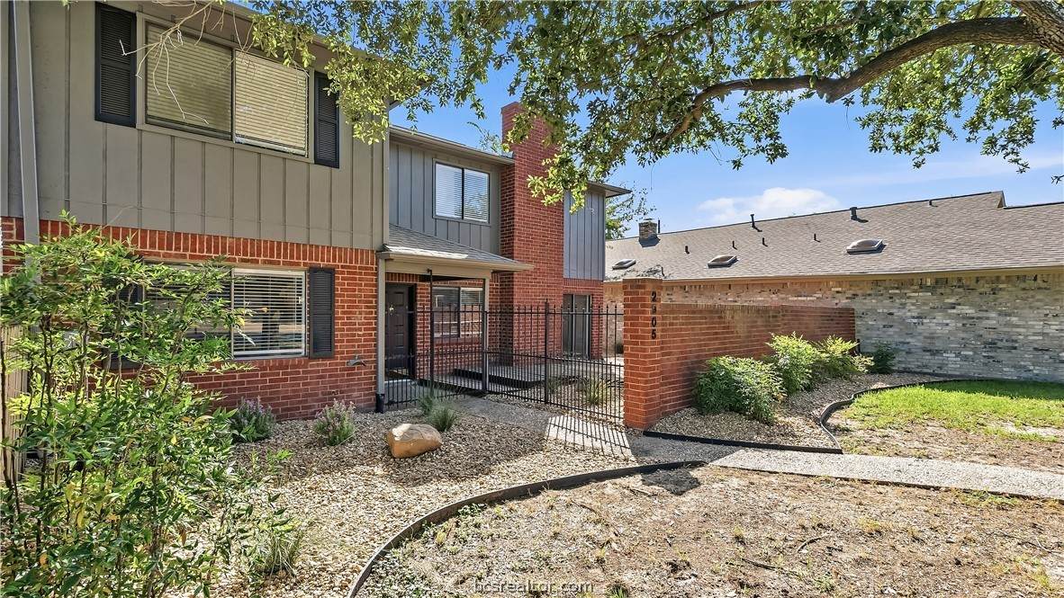 2905 Broadmoor Drive - Photo 1