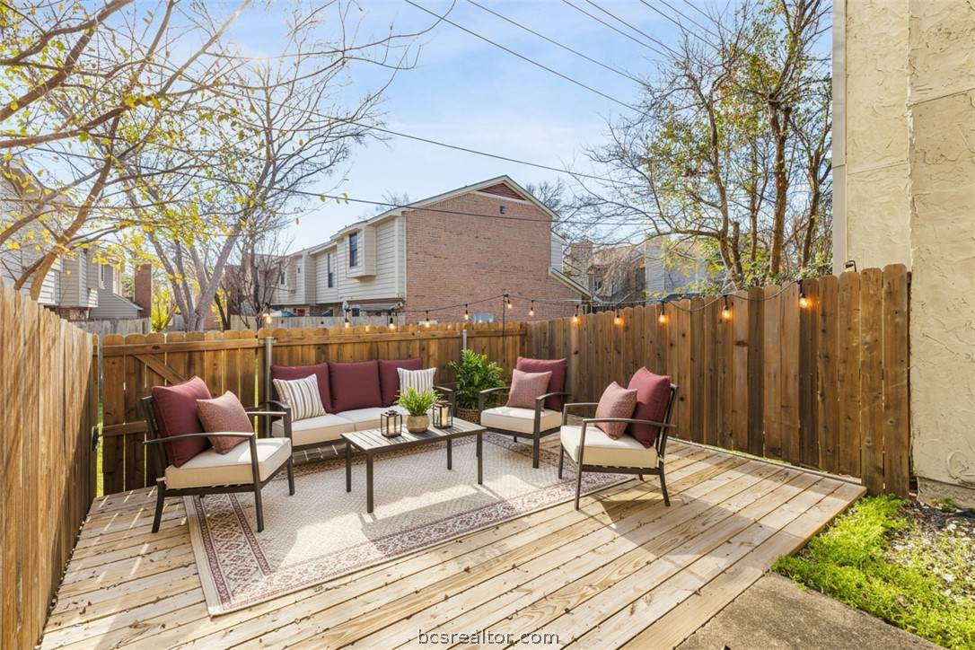 1902 Dartmouth Street - Photo 1