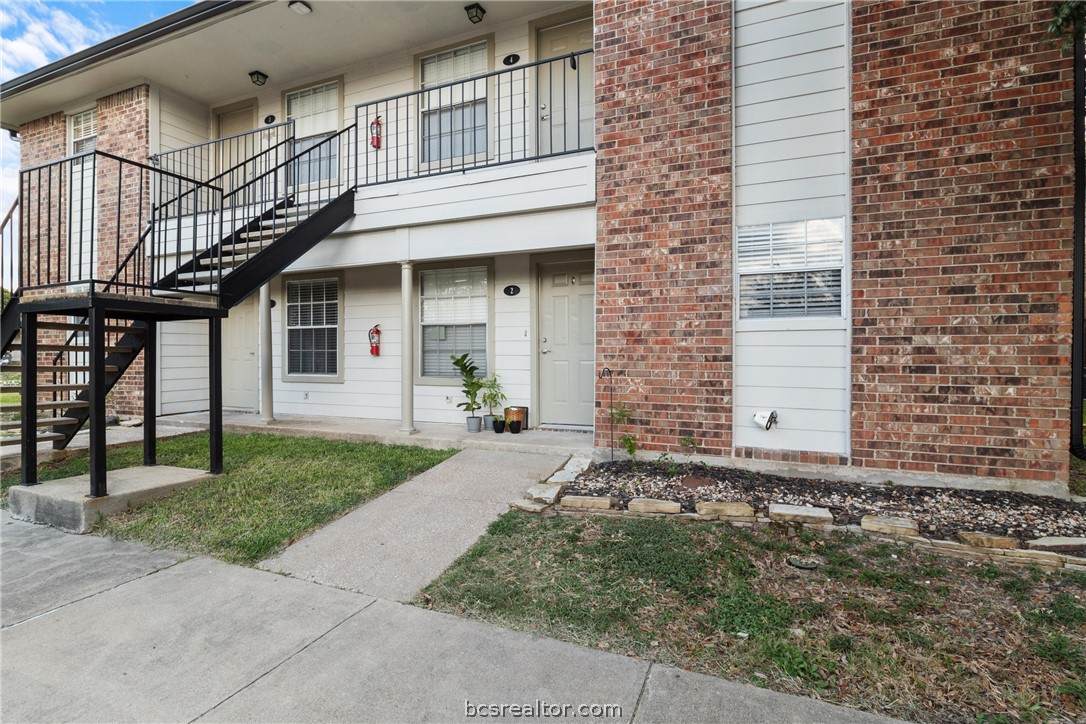 2100 Southwood Drive - Photo 1