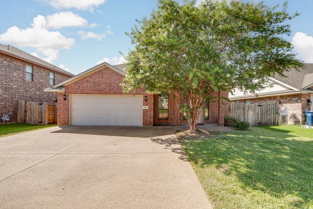 914 Dove Landing Avenue - Photo 1