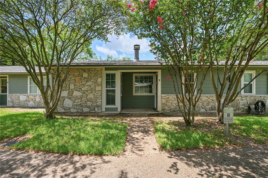 2800 Longmire Drive - Photo 1