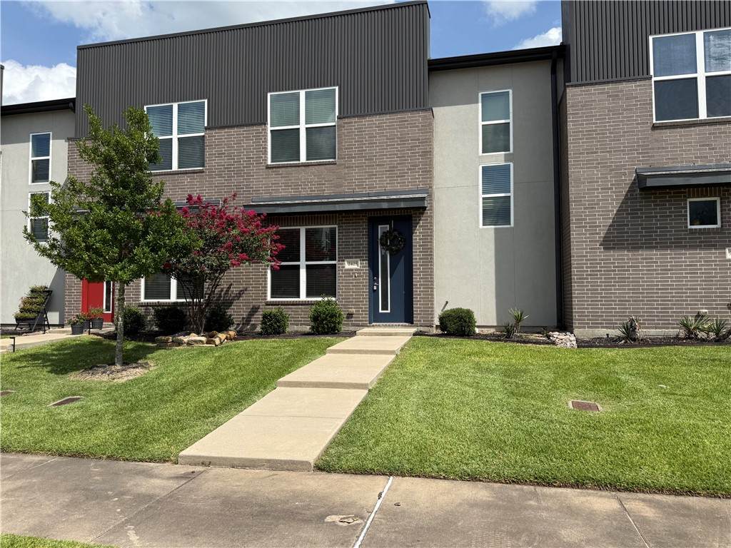 2425 Chinook Way - Photo 1