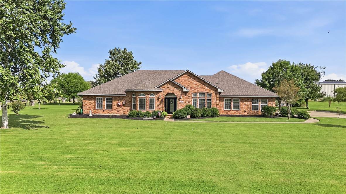 135 Apache Drive - Photo 1