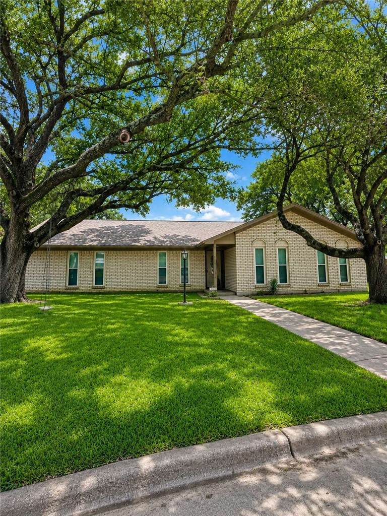 1407 Skrivanek Court - Photo 1
