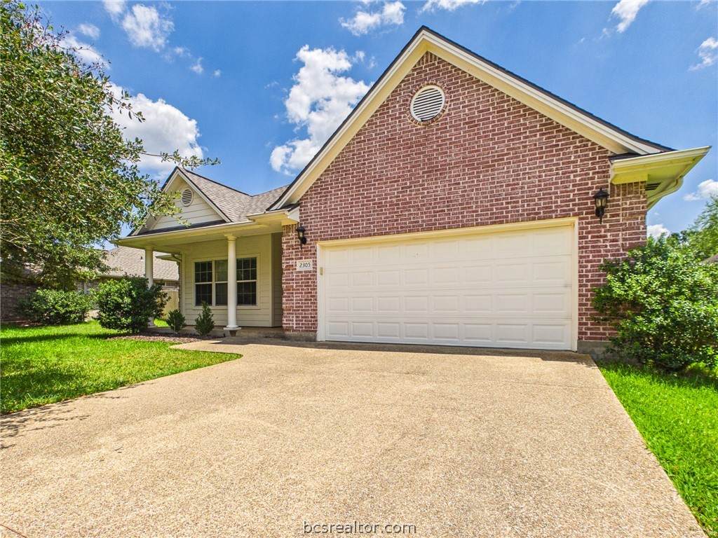 2305 Kendal Green Circle - Photo 1