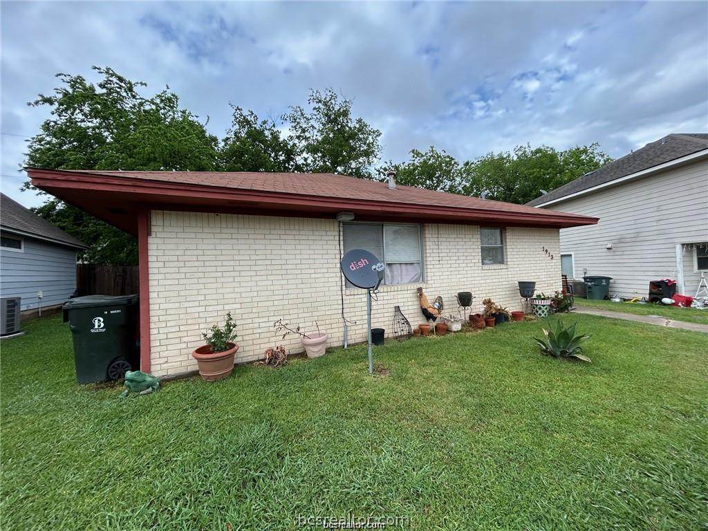 1913 Pine Tree Drive - Photo 1