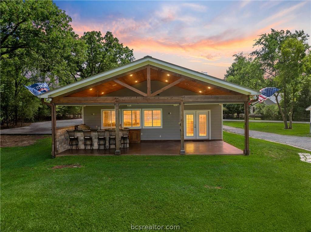 20253 Lakeshore - Photo 1
