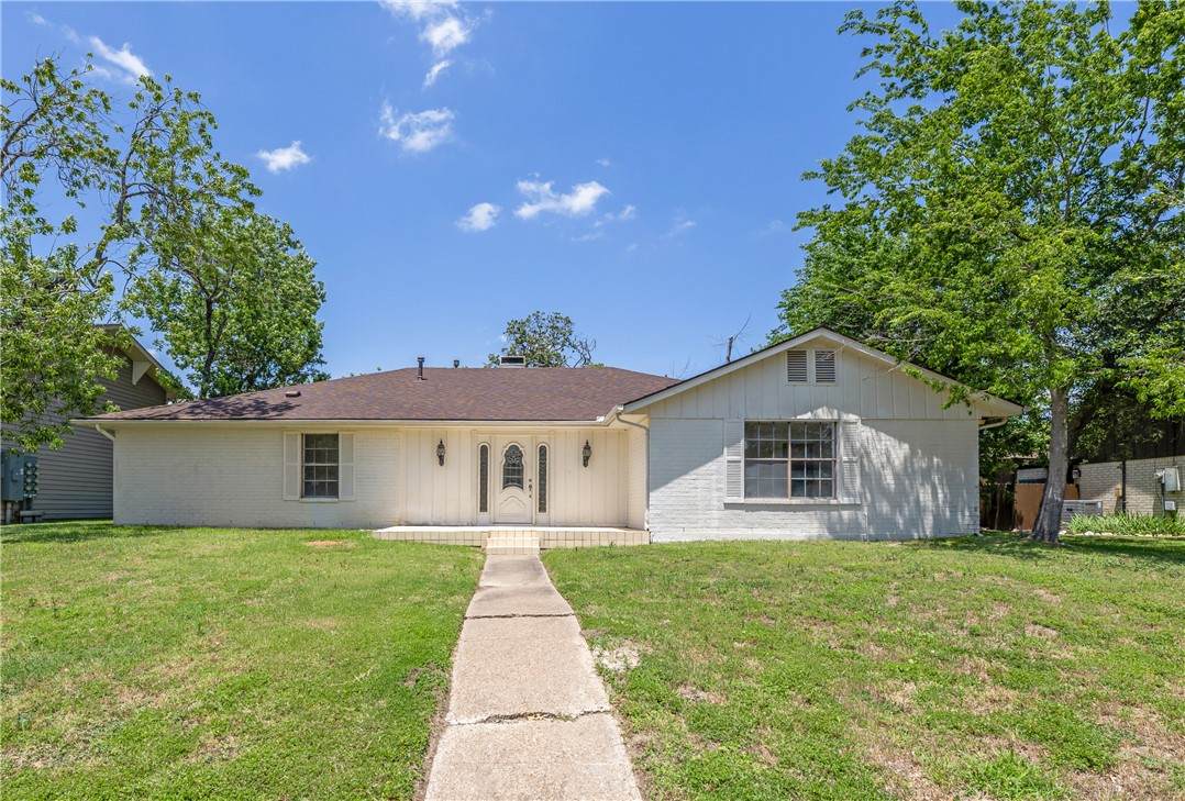 2201 Barak Lane - Photo 1