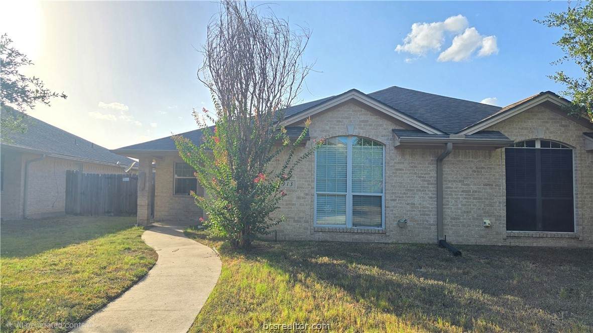 913 Crepe Myrtle Street - Photo 1