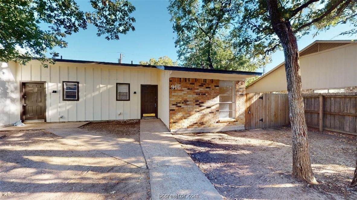 916 Navarro Drive - Photo 1