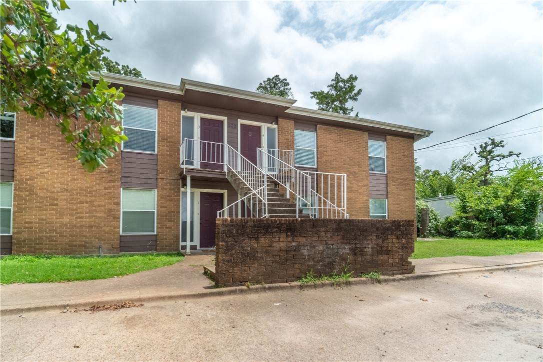 503 Foch Street - Photo 1