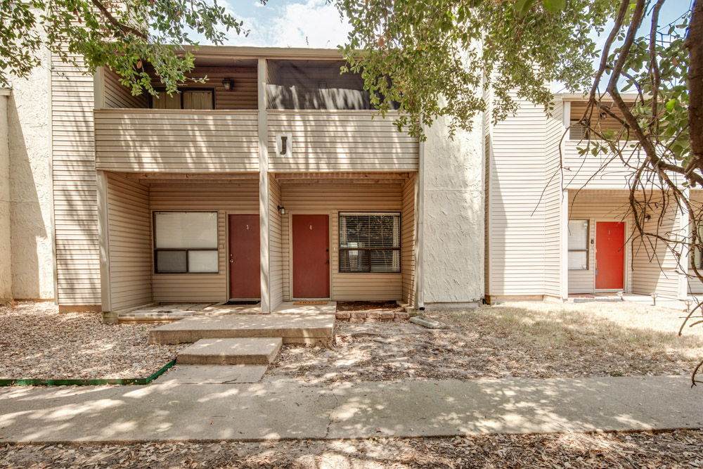 1902 Dartmouth Street - Photo 1