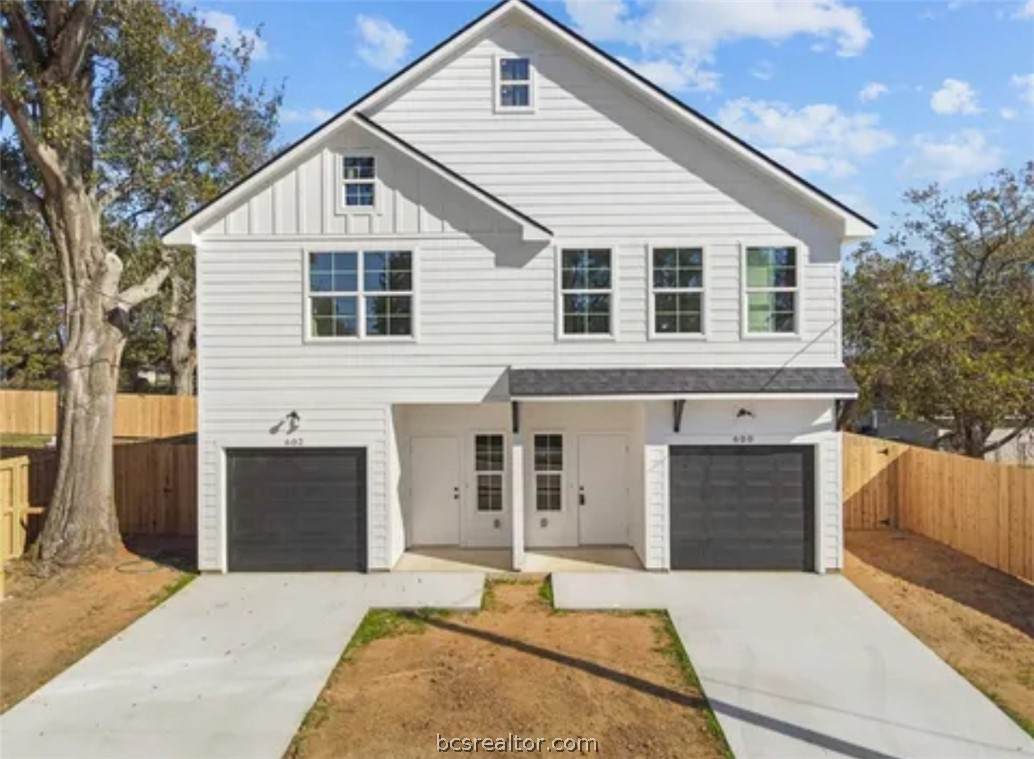 1105 E Main St - Photo 1