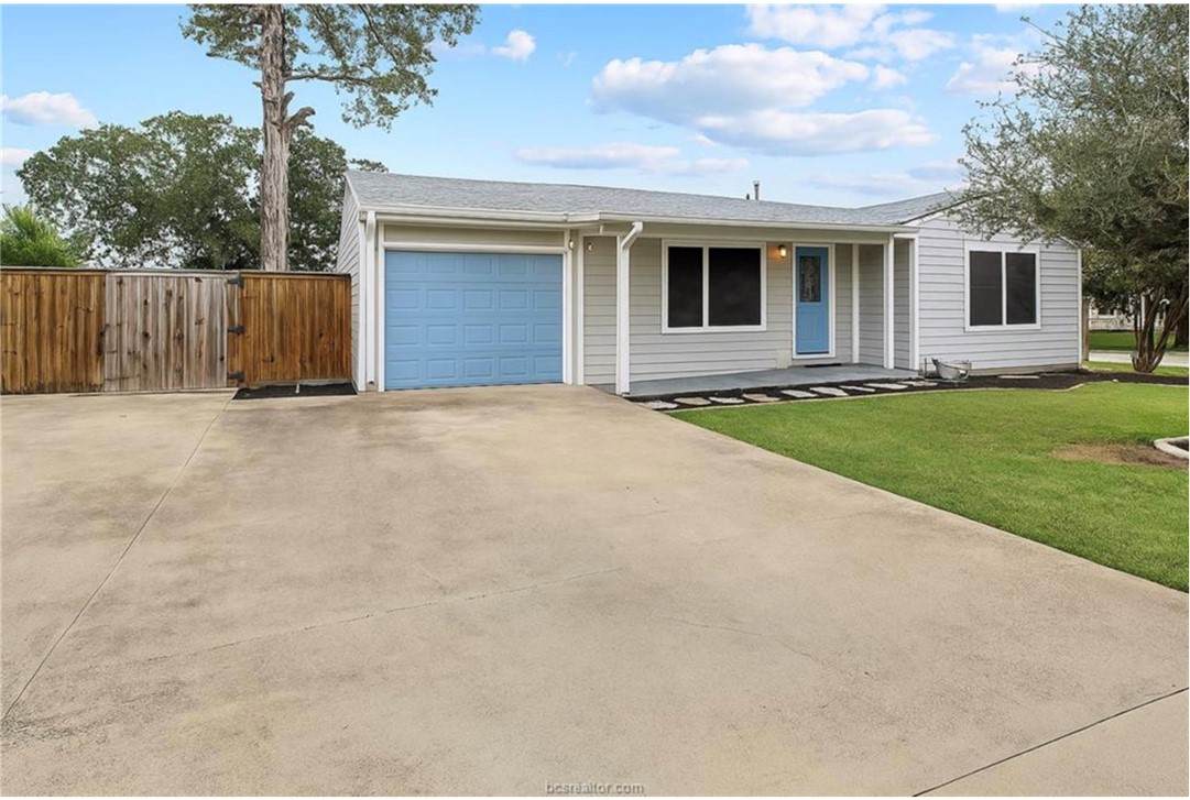 1017 Winding Road - Photo 1