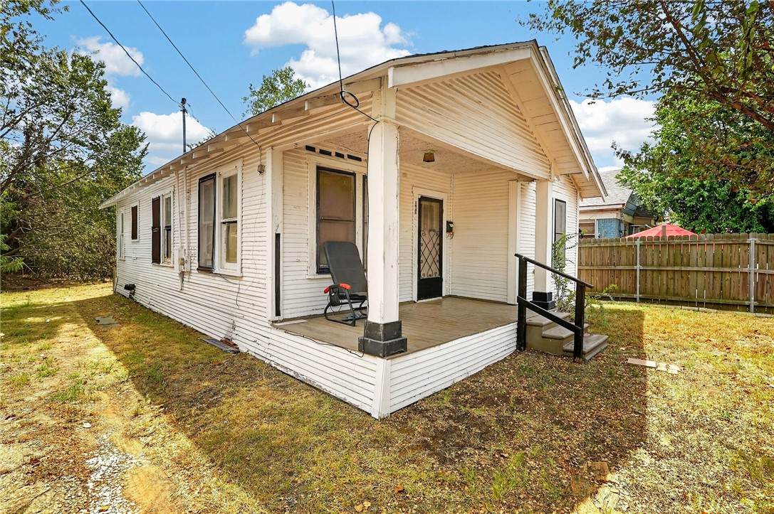 203 Haswell Drive - Photo 1