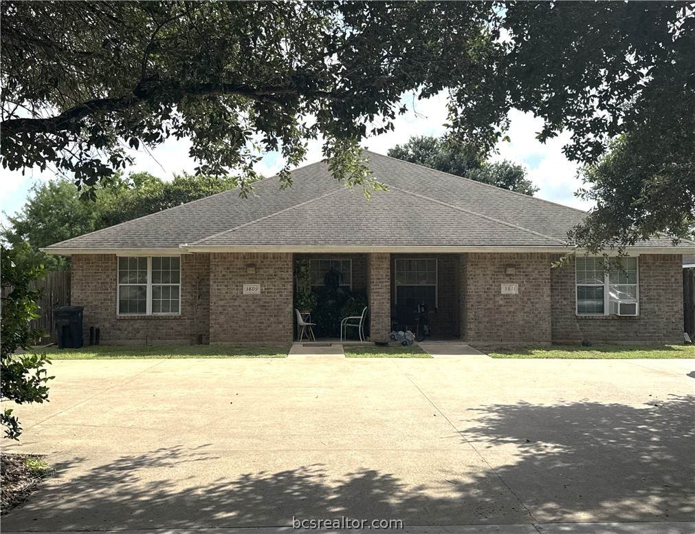 3809-3811 Oldenburg Lane - Photo 1