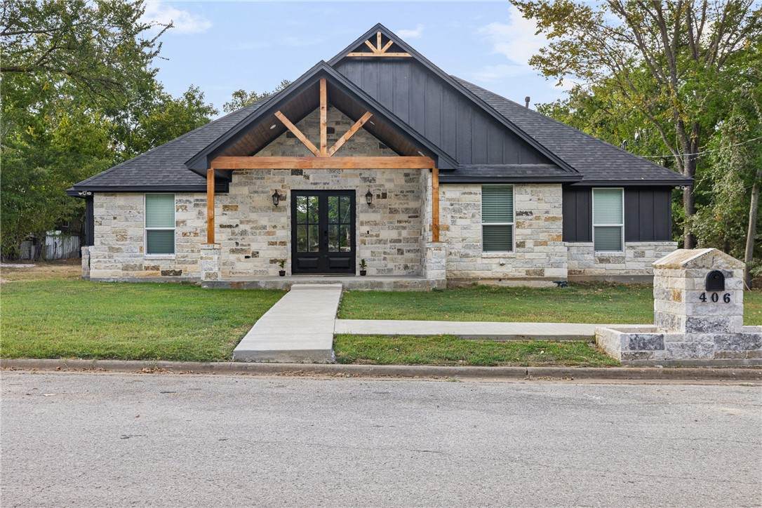 406 Davis Street - Photo 1