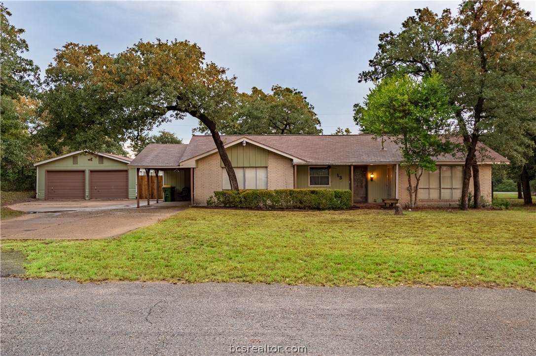 195 Gloccomora Lane - Photo 1