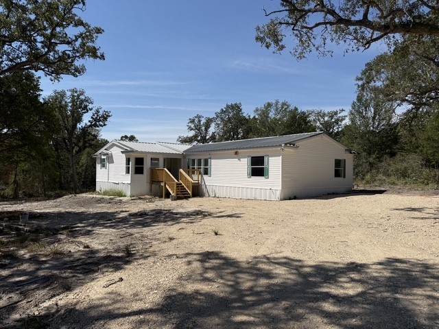 414 Oak Hollow - Photo 1