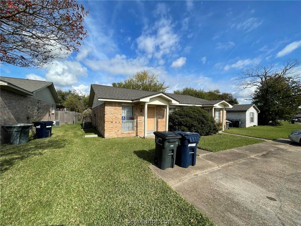 1521 Hillside Drive - Photo 1