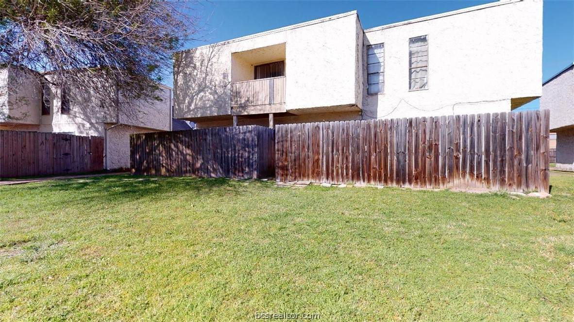 1803 Potomac Place - Photo 1