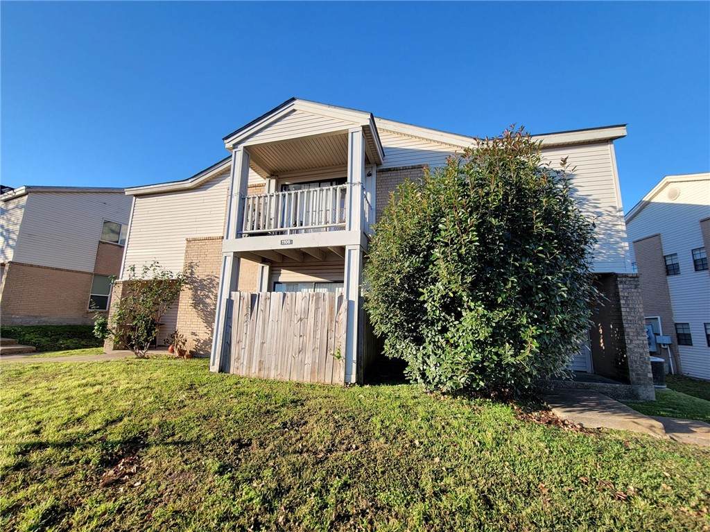 1106 Autumn Cir - Photo 1