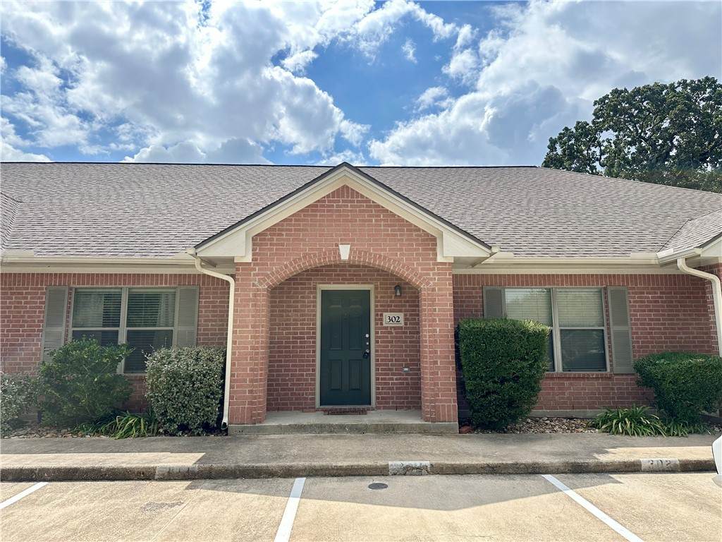 1702 Deacon Drive - Photo 1