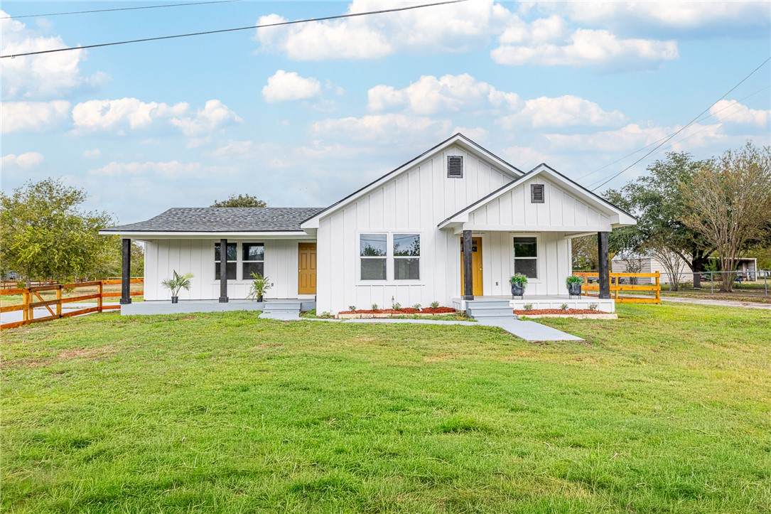302 Southern Oaks Drive - Photo 1