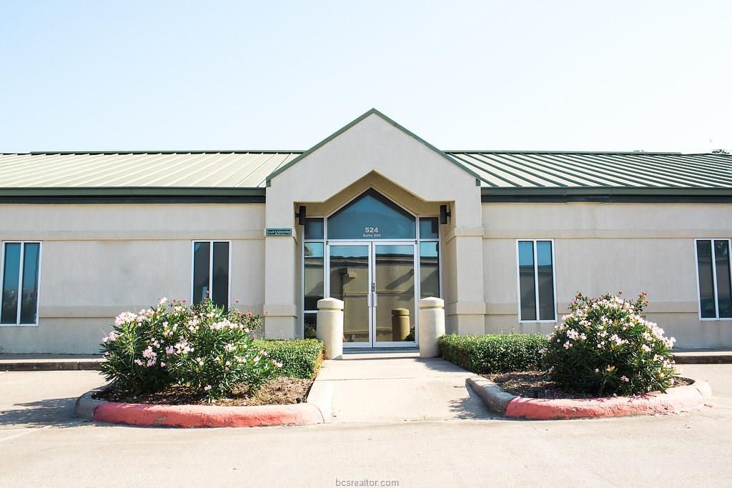 524 University Drive - Photo 1
