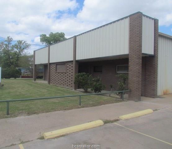 400 Industrial Boulevard - Photo 1