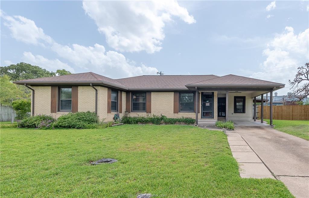 717 Lazy Lane - Photo 1
