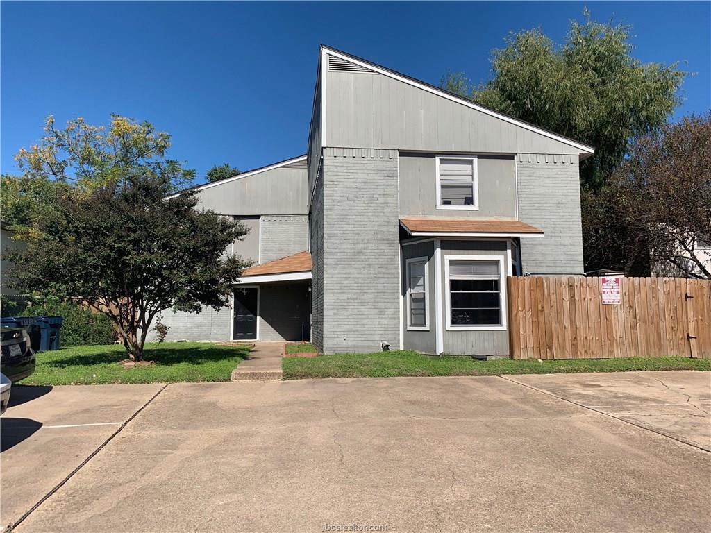 1425 Hawk Tree Drive - Photo 1