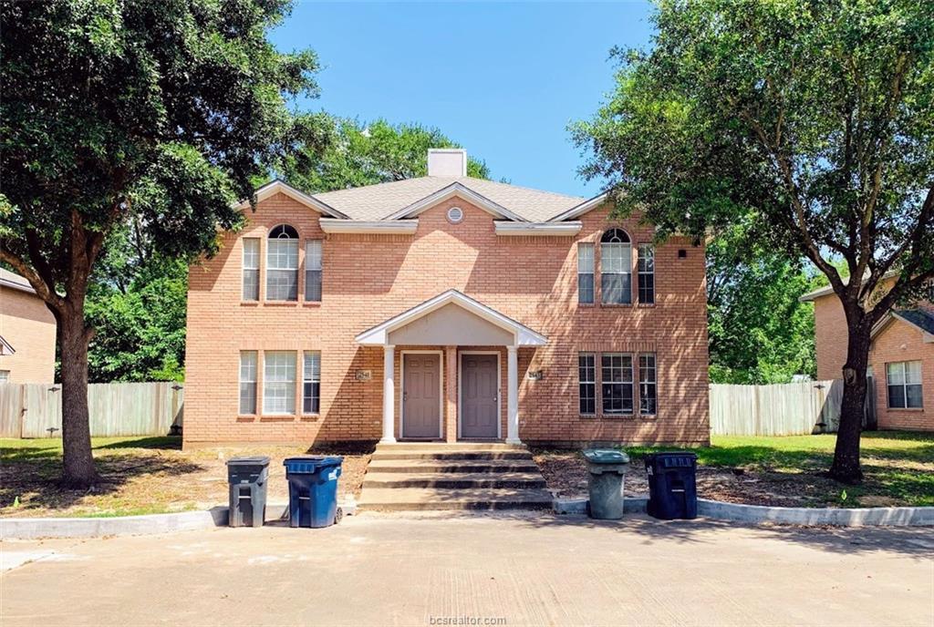 2522 Ashford - Photo 1