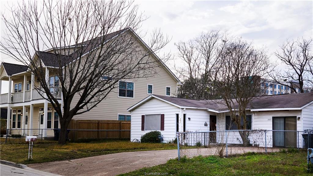 303 Poplar Street - Photo 1