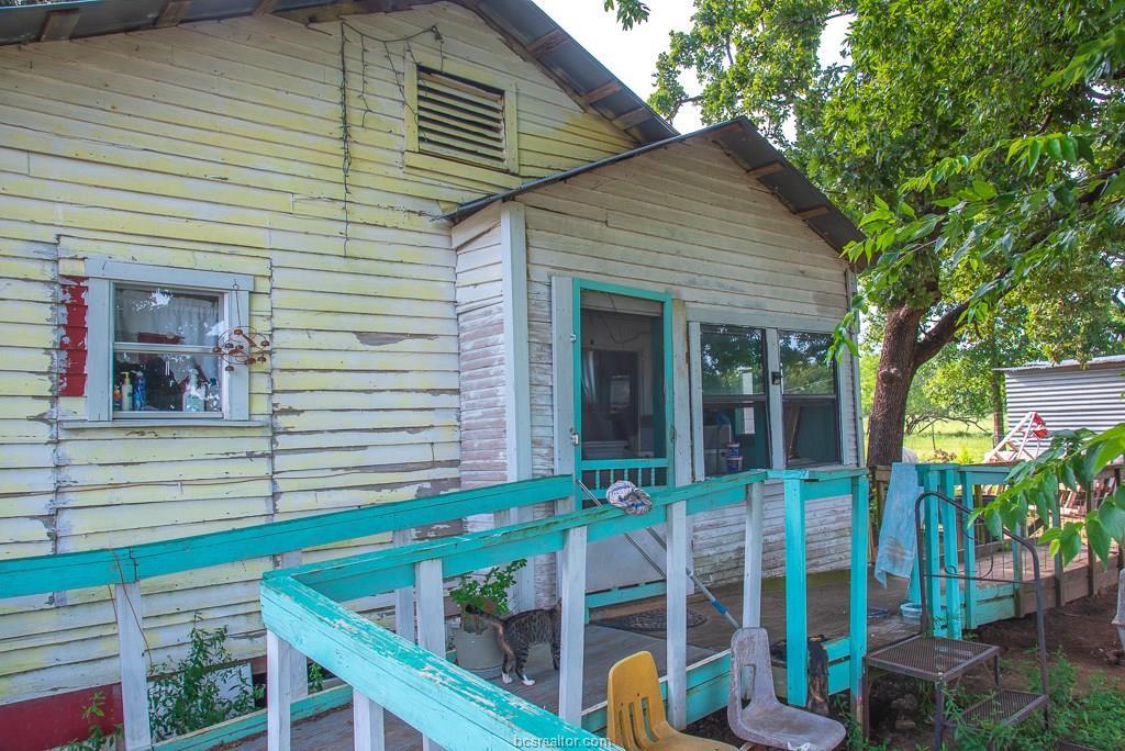 1366 Private Road 3001 - Photo 1