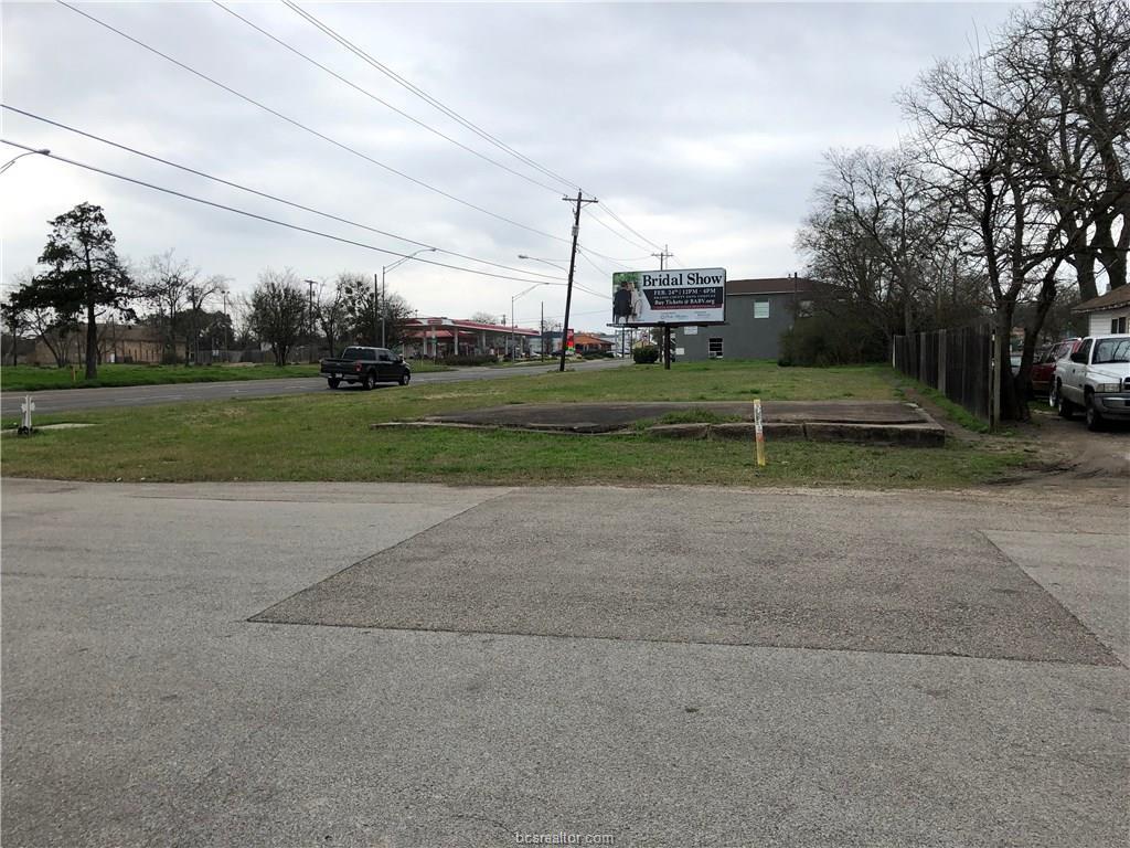 908 Texas Avenue - Photo 1