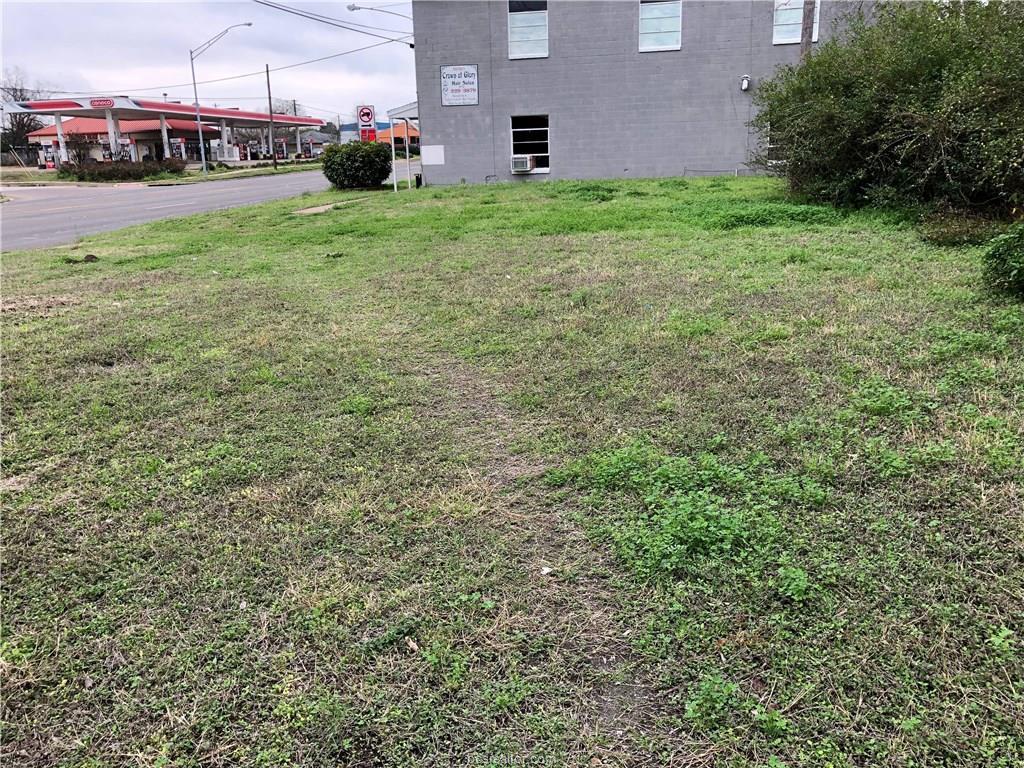 904 Texas Avenue - Photo 1