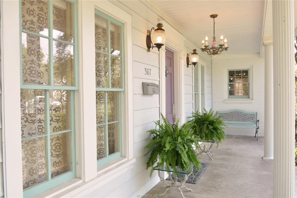 307 Lee - Photo 1