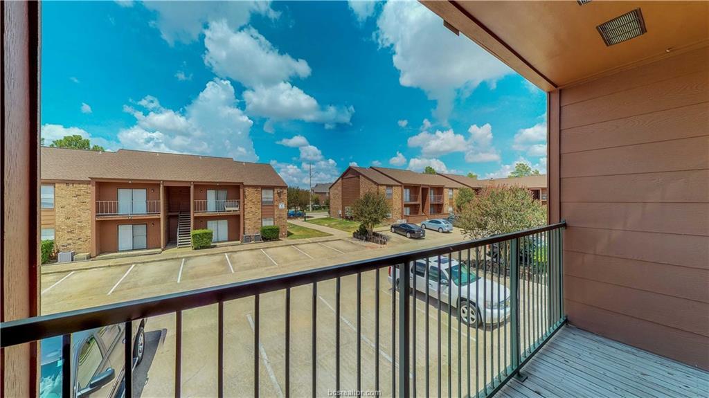 904 University Oaks Boulevard - Photo 1