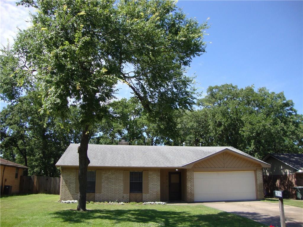 2814 Forestwood Drive - Photo 1