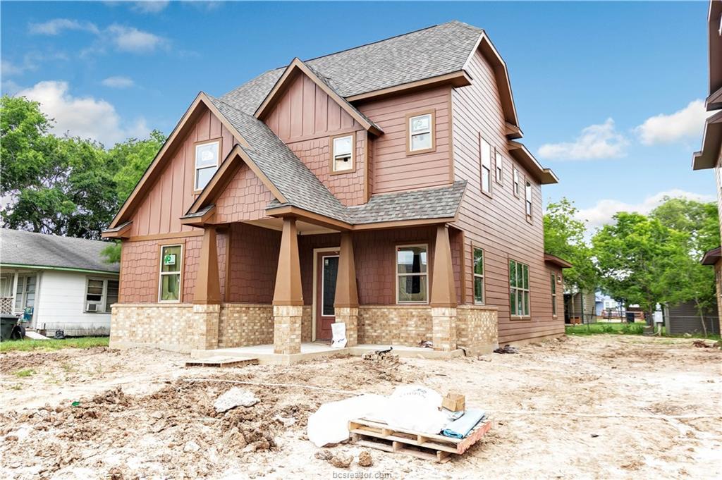 605 Banks Street - Photo 1