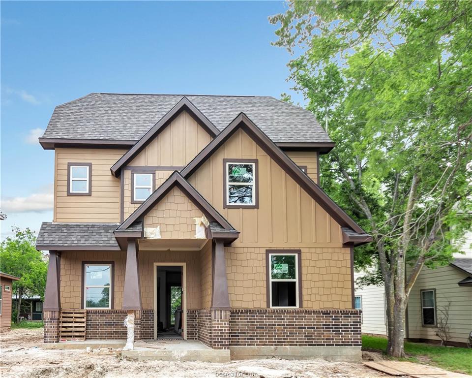 607 Banks Street - Photo 1