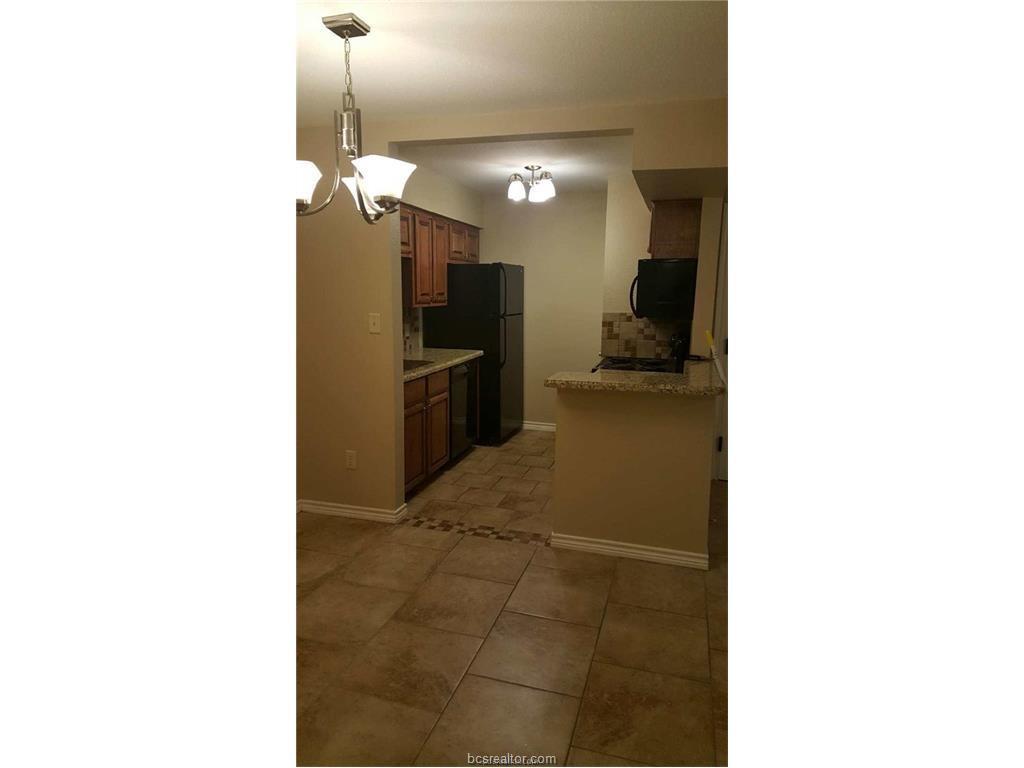 904 University Oaks Boulevard - Photo 1