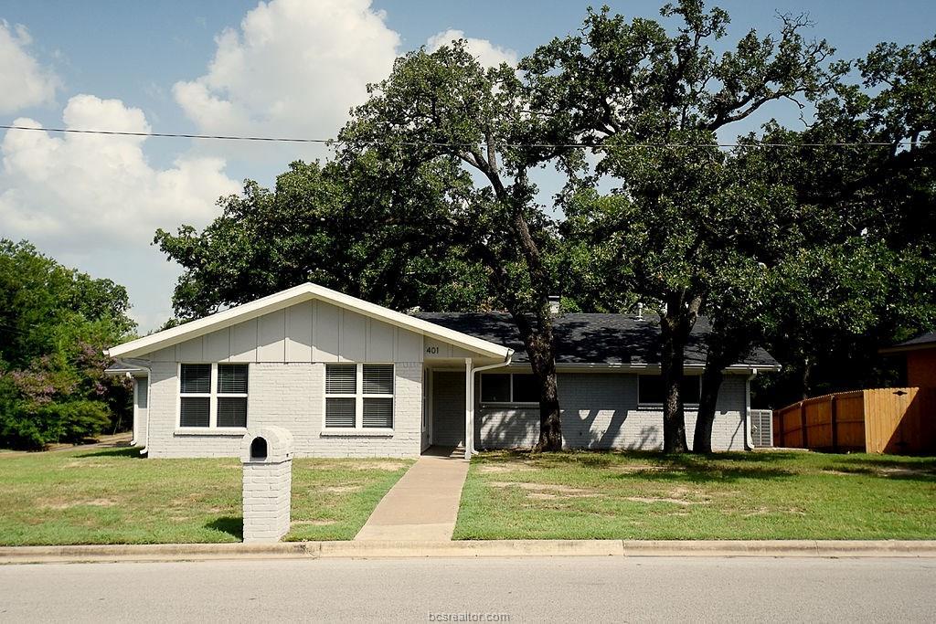 401 Brookside Drive - Photo 1