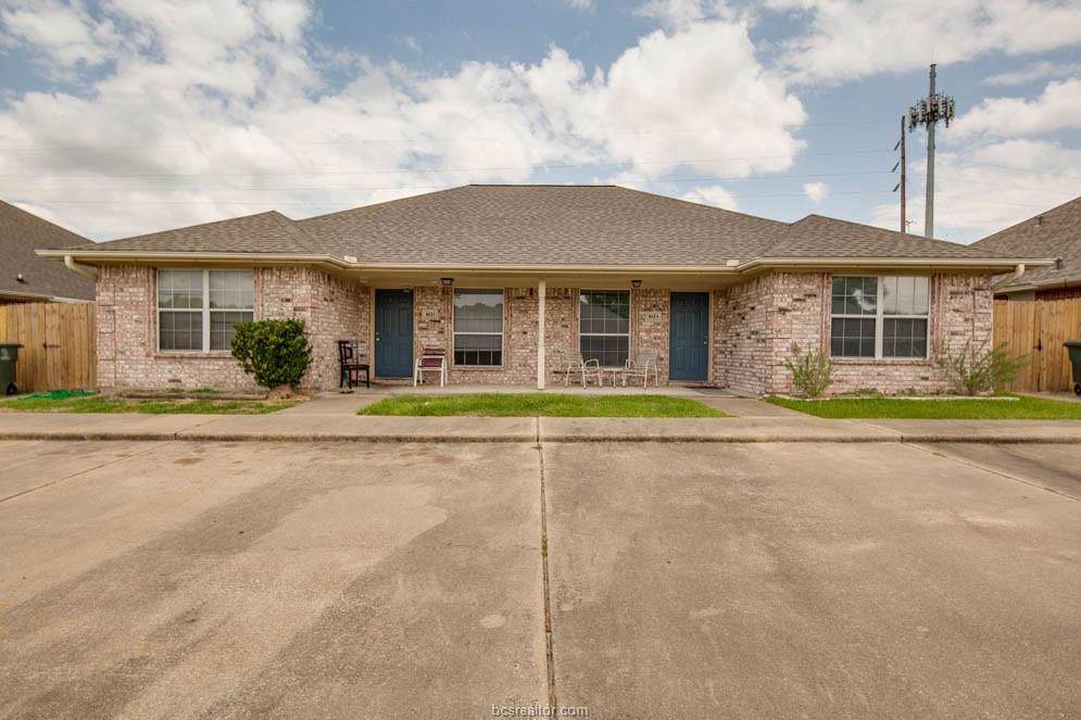 1621-1623 Rock Hollow - Photo 1