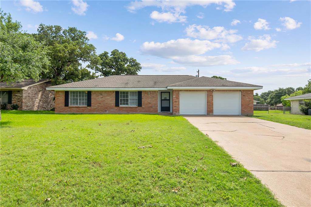 3613 Oak Ridge Drive - Photo 1