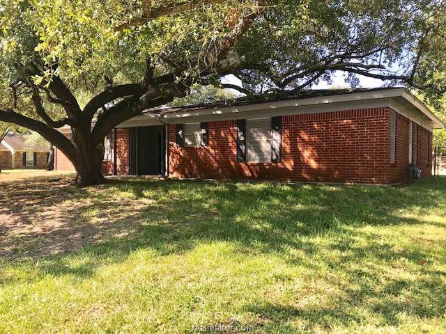 3506 Southview - Photo 1