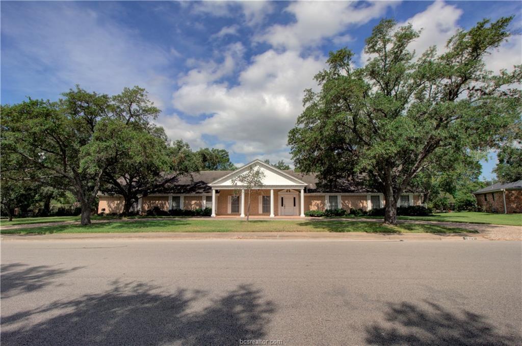 1205 Broadmoor Drive - Photo 1