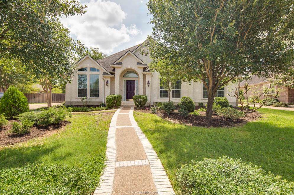 2242 Rockingham Loop - Photo 1