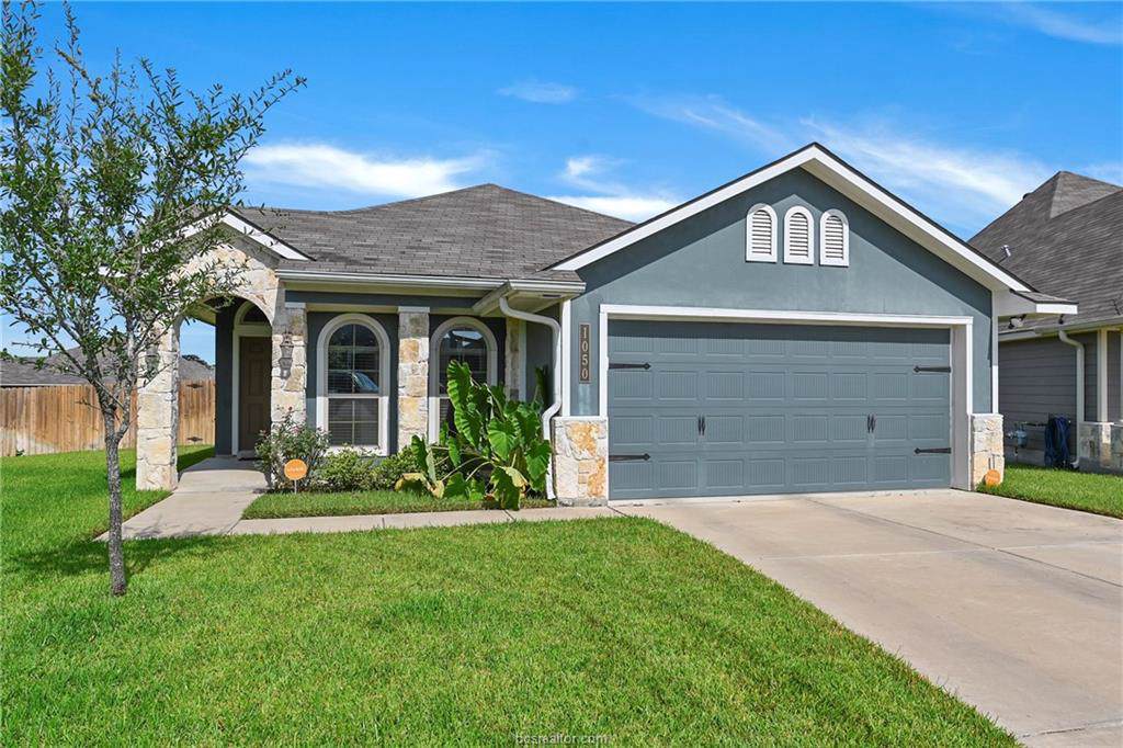 1050 Venice Drive - Photo 1